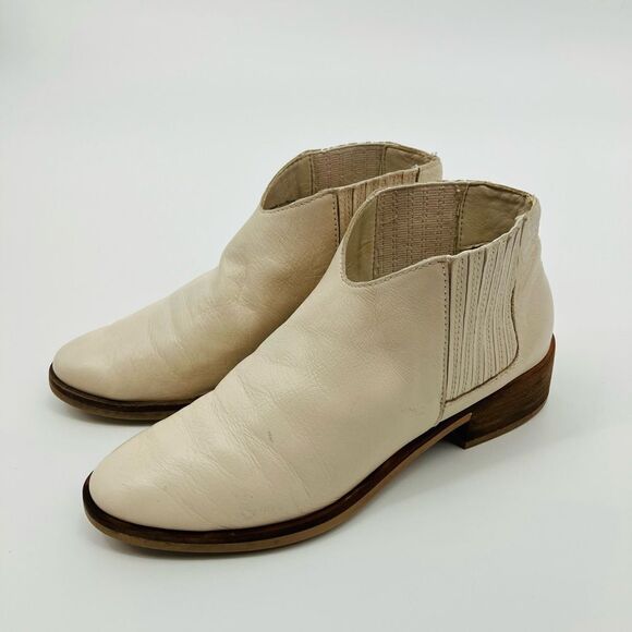 Free people | dolce vita | Boots 6.5 Towne Chelsea Booties Leather in Almond - Picture 1 of 6
